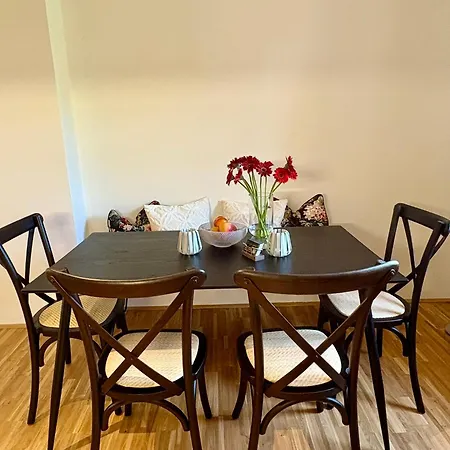 Beletage Luxury Apartment *